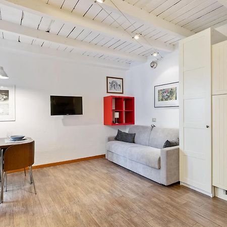 Joivy Beautiful Studio For 2 Near Sempione Park Mediolan Zewnętrze zdjęcie